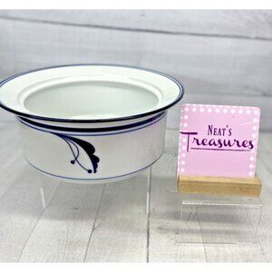 Dansk Flora BAYBERRY BLUE Japan Blue Berries Porcelain 2 Qt Casserole Dish Bowl